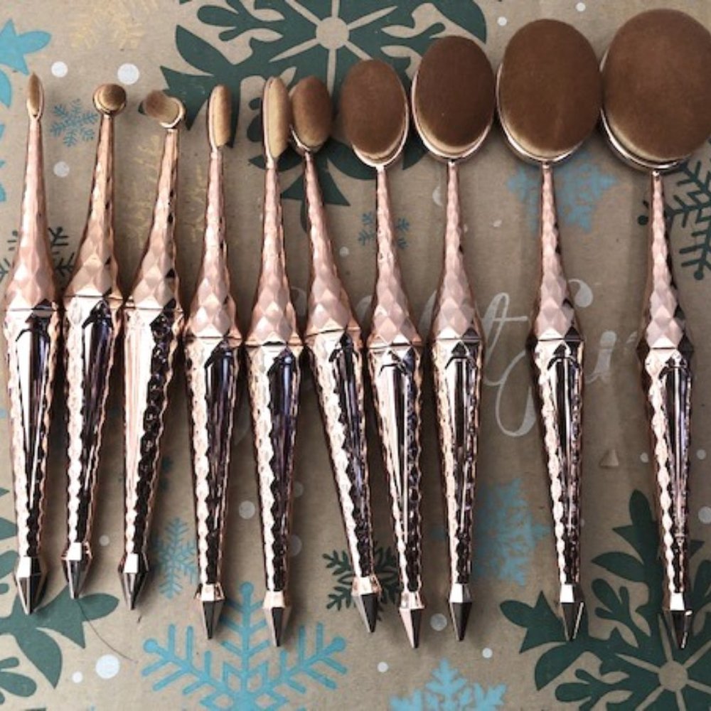 Round Makeup Brushes